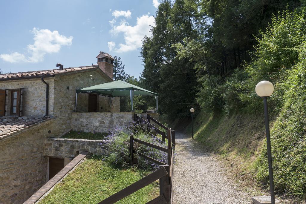 Agriturismo Monte Acuto Умбертіде Екстер'єр фото