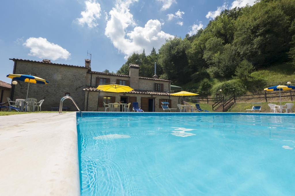 Agriturismo Monte Acuto Умбертіде Екстер'єр фото