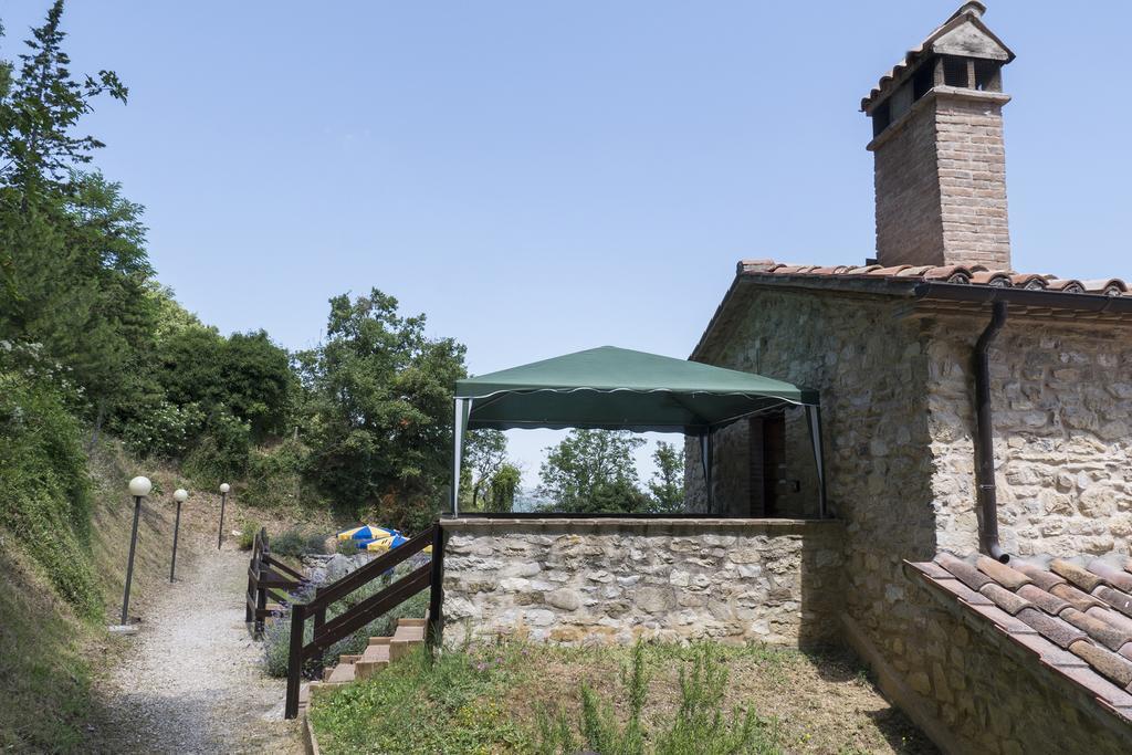 Agriturismo Monte Acuto Умбертіде Номер фото