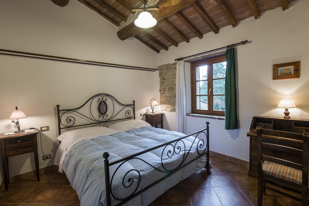 Agriturismo Monte Acuto Умбертіде Номер фото