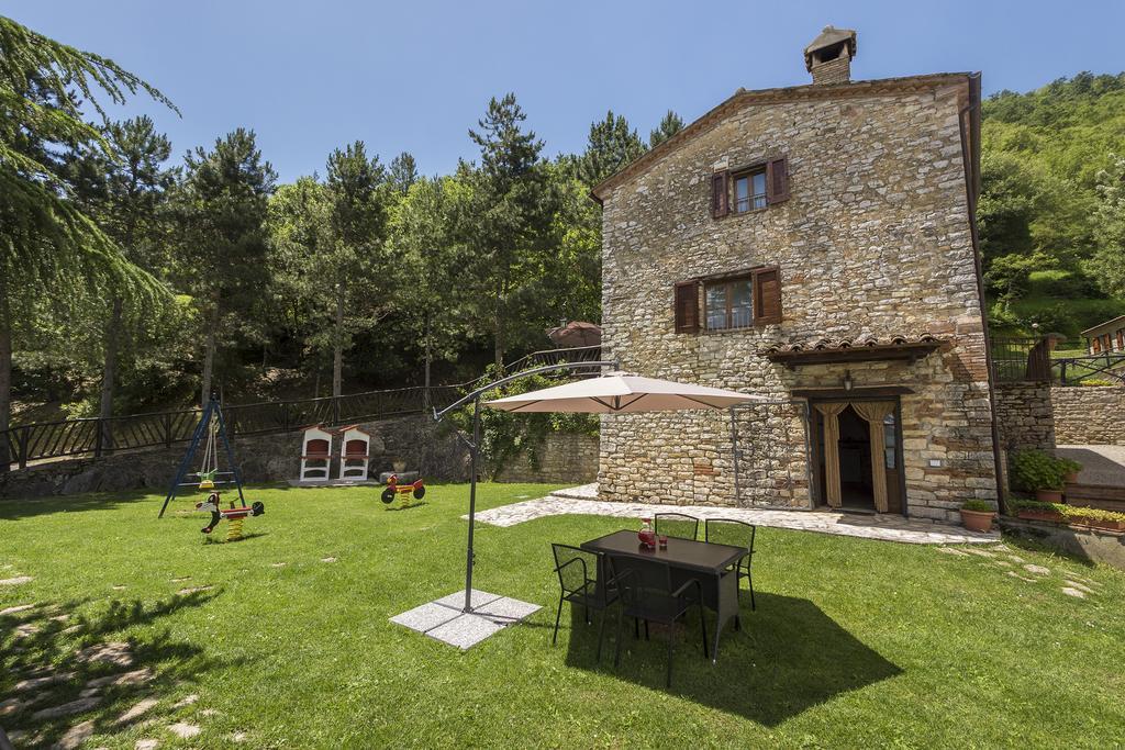 Agriturismo Monte Acuto Умбертіде Номер фото
