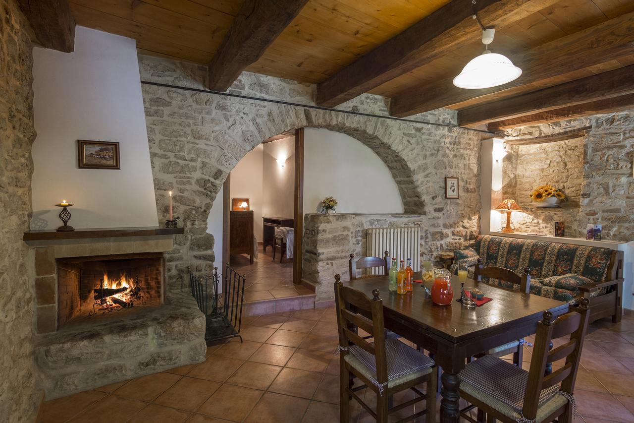 Agriturismo Monte Acuto Умбертіде Екстер'єр фото